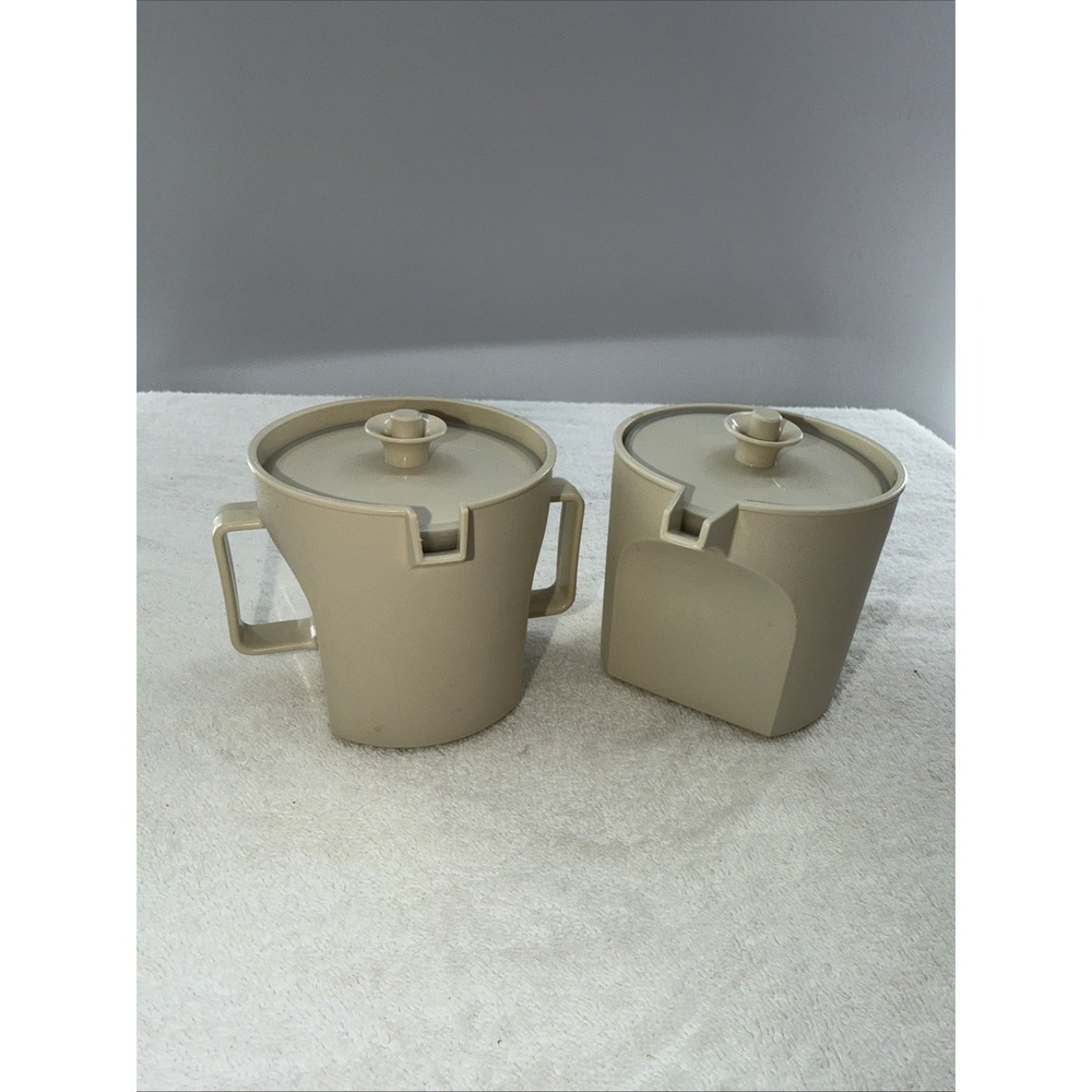 Vintage Tupperware Creamer and Sugar Bowl Set 1414-4 1415-2